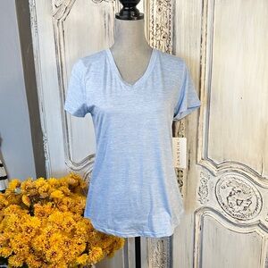 Danskin NWT Women's Sky Blue Short Sleeve Tee Workouts Dance Run